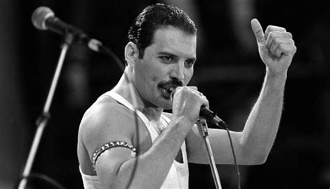 freddie mercury gay|Biógrafa fala sobre como Freddie Mercury assumiu homossex...